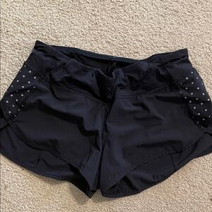Women's Lululemon Black Athletic Shorts 2.5